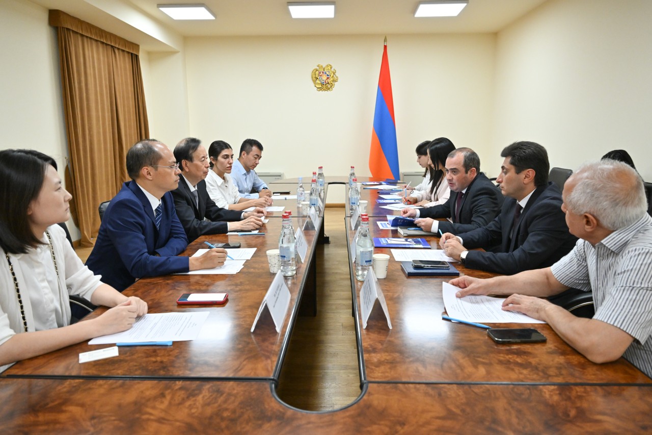 ՀՀ ԲՏԱ նախարարի տեղակալ Ռուբեն Սիմոնյանն ընդունել է Չինաստանի Քսիդիանի համալսարանի պատվիրակությանը
