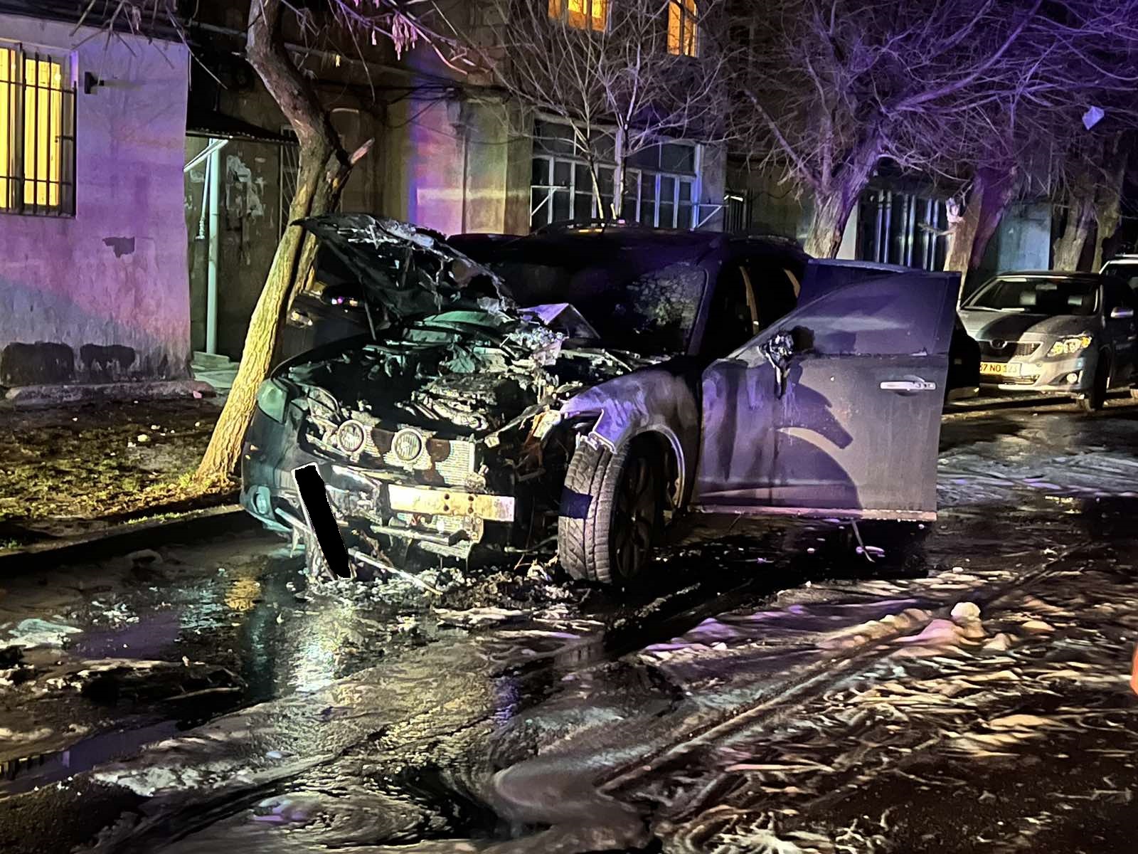 Աբովյան քաղաքում մեքենա է այրվել