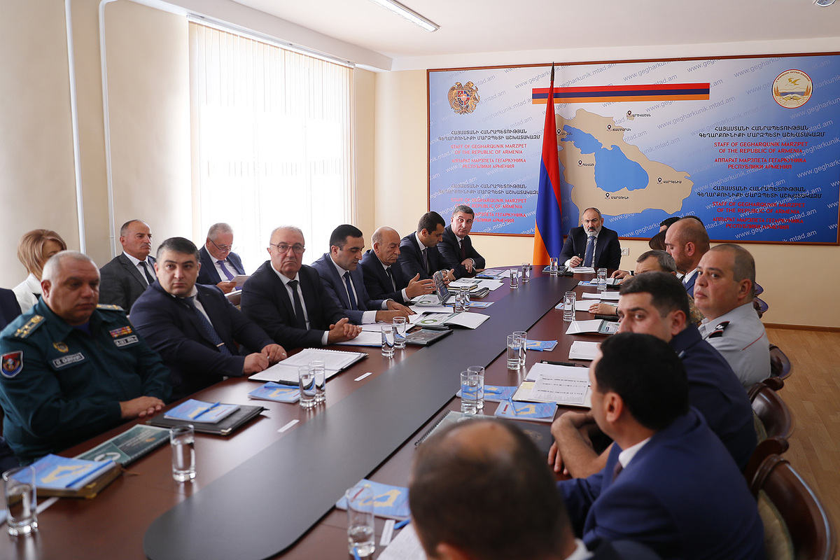 Премьер-министру представлен доклад о деятельности администрации Гегаркуникской области за 2022 год и текущие программы