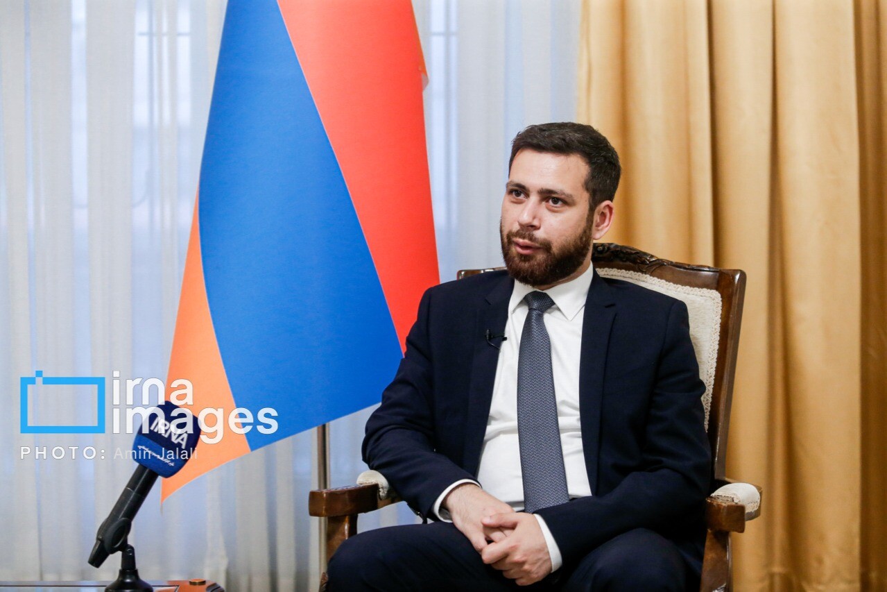 Կգրանցվի ընկերություն, որի բաժնետոմսերը բաշխվելու են Հայաստանի և ԱՄՆ-ի միջև.  Կոստանյանը մանրամասներ է ներկայացրել «Թրամփի ուղի» նախագծից