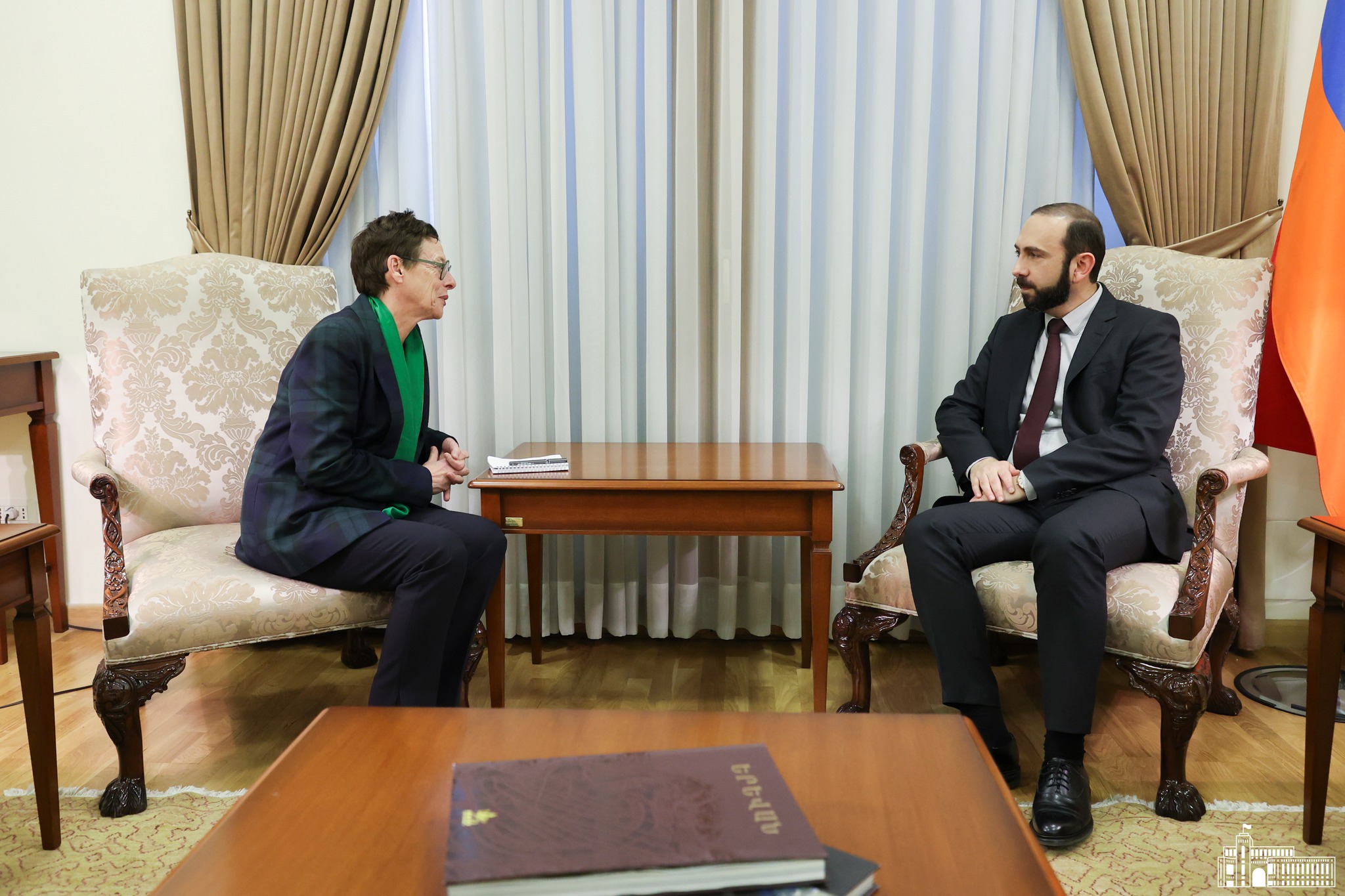 Նախարար Միրզոյանը Ֆրանսիայի դեսպանին է ներկայացրել Ադրբեջանի կողմից Լաչինի միջանցքի արգելափակման հետևանքով ստեղծված իրավիճակը