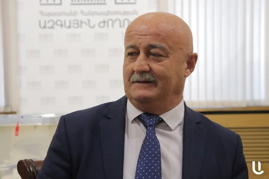 ՔՊ-ականները կարդացել են իմ անձնական նամակագրությունն ու սպառնացել, որ կտան կնոջս, տղաներիս. ե՞ս եմ ավելի անբարոյական, թե՞ դա անողները. Հովիկ Աղազարյան