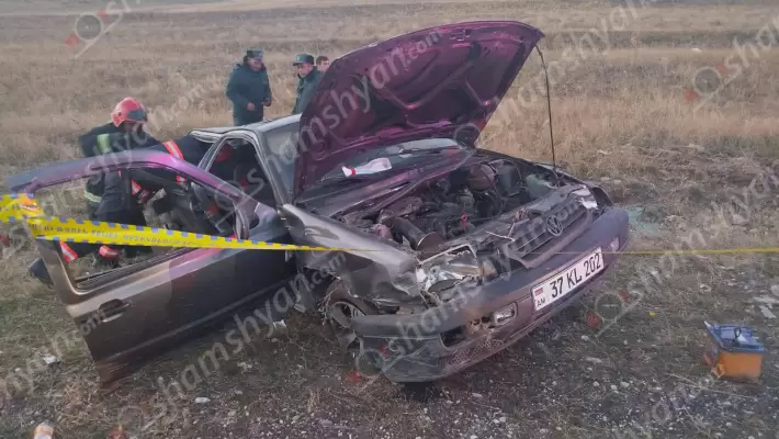 Շիրակի մարզում վարորդը, լինելով ամենաբարձր աստիճանի խմած, «Volkswagen Jetta»-ով բախվել երկաթբետոնե արգելապատնեշներին․ կան վիրավորներ