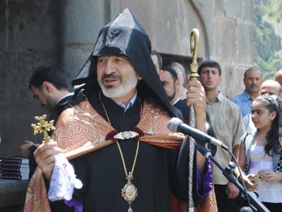 «Նա իրավունք ունի պատարագի մասնակցել». թեմի առաջնորդը՝ Խաչիկ գյուղում վարչապետի հետ պատարագի մասնակցելու մասին