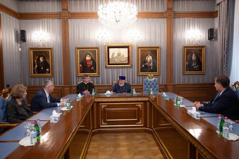 Ամենայն Հայոց Կաթողիկոսն ընդունել է Ամերիկայի հայկական համագումարի ղեկավար կազմին
