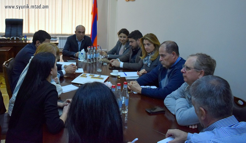Մարզային իշխանության ներկայացուցիչները ֆրանսիացի պատգամավորներին ներկայացրել են ադրբեջանական ագրեսիայից հետո Սյունիքում իրավիճակը