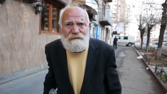 Մենակ եմ ապրում. Ծիծեռնակաբերդ այցելել ցանկացող պապիկը պատմում է իր մասին (տեսանյութ)