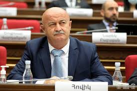 Հովիկ Աղազարյանը անհարմար դրության մեջ է դրել Նիկոլ Փաշինյանին. «Ժողովուրդ»
