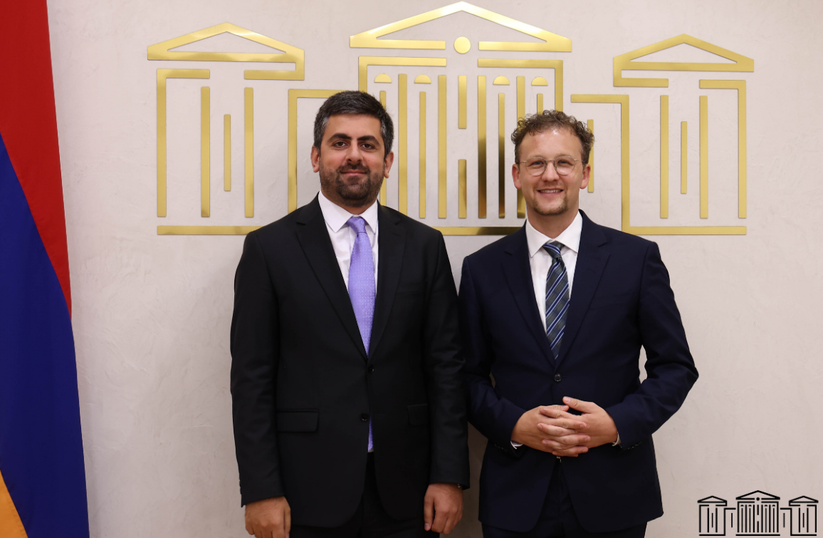 Սարգիս Խանդանյանը հանդիպել է Գերմանիայի Բունդեսթագի անդամ Ֆիլիպ Հոֆֆմանի հետ