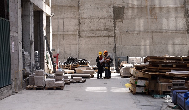 Երևանի քաղաքապետարանի ներկայացուցիչները շրջայց են կատարել շինհրապարակներում․ արձանագրվել են առկա խնդիրները