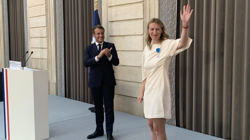 Ֆրանսիայի նախագահը Աստրիդ Փանոսյանին պարգեւատրել է «Վաստակի համար» Ազգային շքանշանով