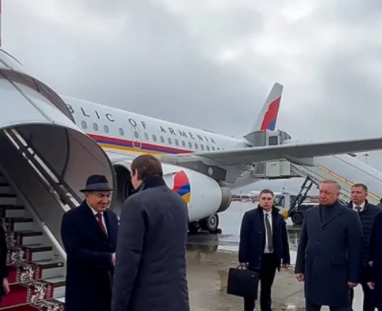 Премьер-министр Армении прибыл в Санкт-Петербург с рабочим визитом
