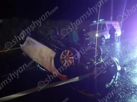 Խոշոր ավտովթար Գեղարքունիքի մարզում. 23-ամյա վարորդը Toyota Camry-ով «Ջրահարս» հանգստյան գոտու մոտ գլխիվայր շրջվել է. կա վիրավոր