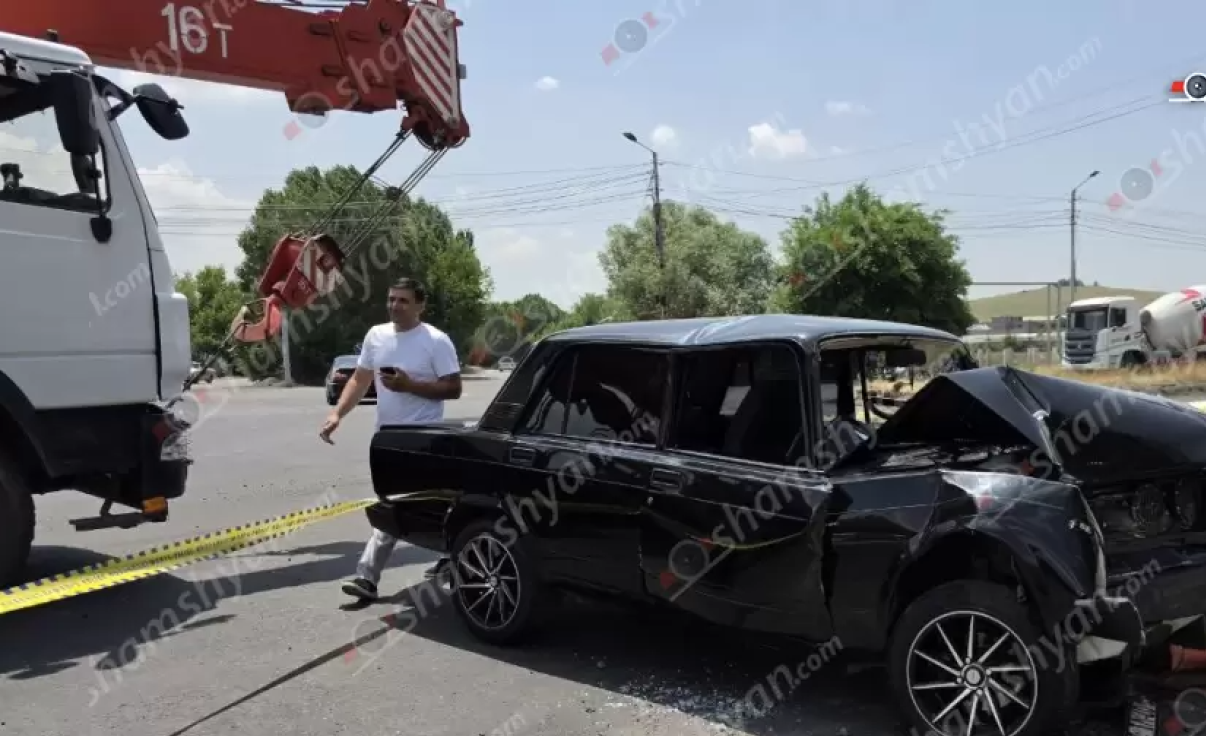Կոտայքի մարզում բախվել են «Mercedes»-ն ու «ՎԱԶ 2107»-ը. կա վիրավnր