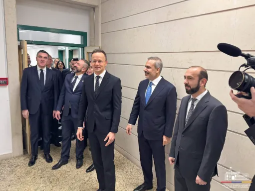 Միրզոյանը հունգարացի իր գործընկերոջն է ներկայացրել Հայաստան-Ադրբեջան հարաբերությունների կարգավորման գործընթացի վերջին զարգացումները