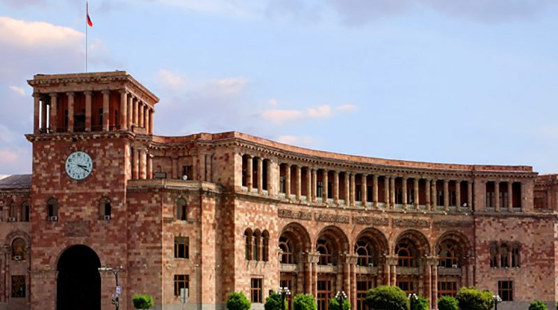 Փոխվարչապետը վարում է կառավարության նիստը. ուղիղ