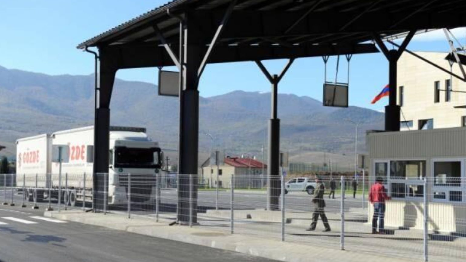 «Ռոսսելխոզնադզոր»-ը պարզաբանել է հայաստանյան բեռնատարների վերադարձի դեպքերը