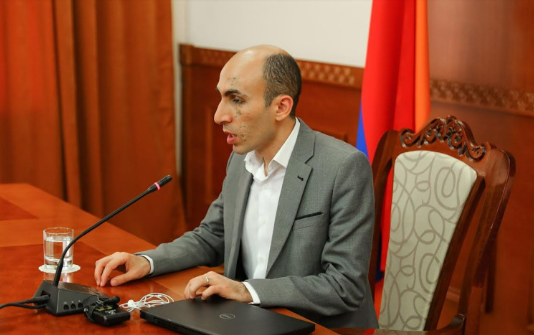 Մանդատները վերցնելու-չվերցնելու բանավեճն երկսայր սուր է ընդդիմության համար