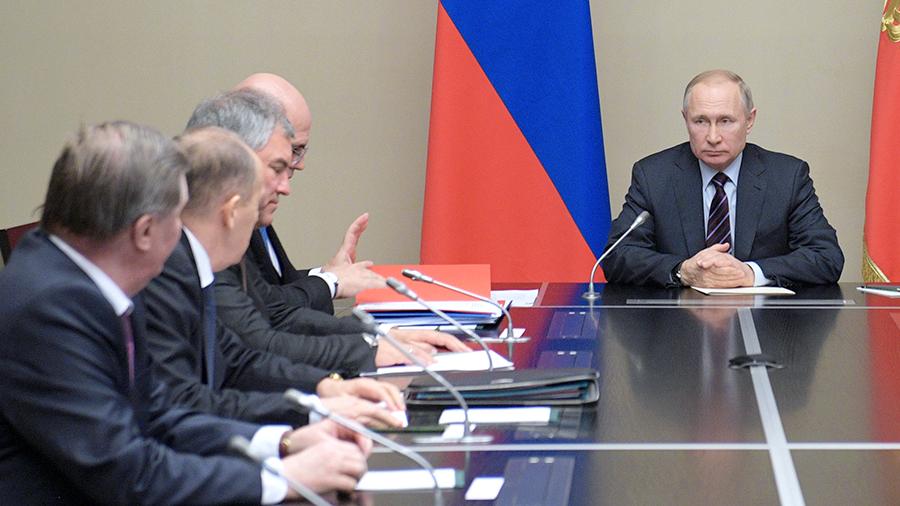 Путин провел оперативное совещание Совбеза по ситуации в Идлибе