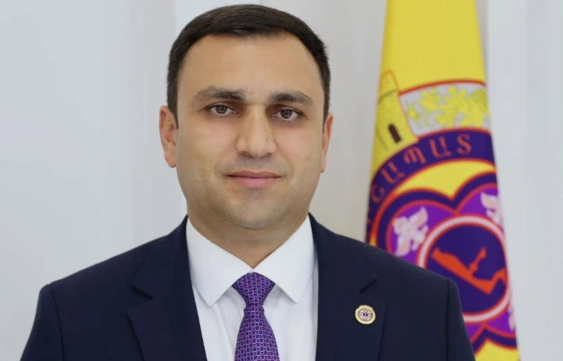 Իմ բարի համբավն ու հեղինակությունը պաշտպանելու նպատակով դիմելու եմ դատարան․ Վաղարշապատի համայնքապետը՝ ի պատասխան Յոլյանի՝ կոռուպցիայի վերաբերյալ հայտարարության