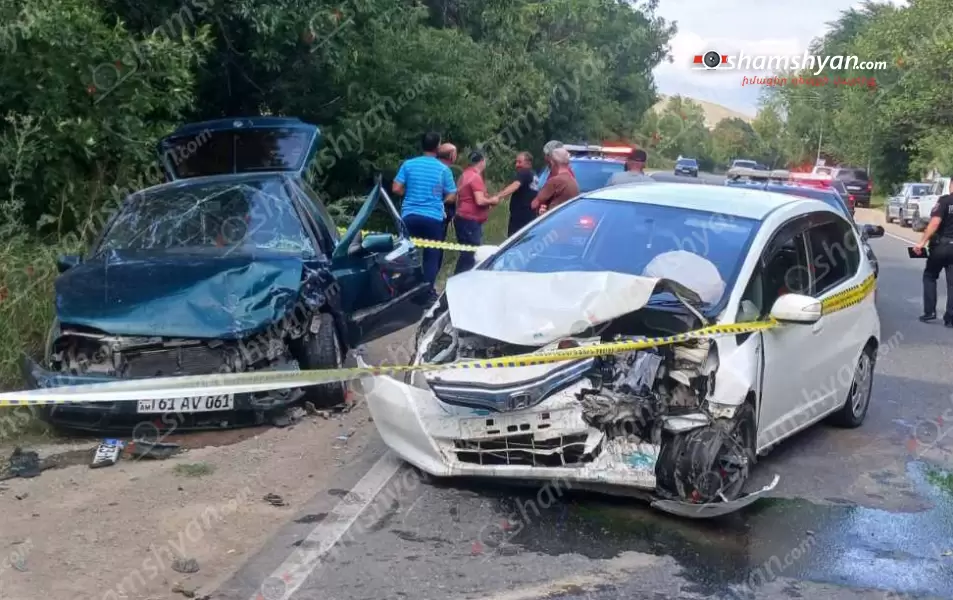 Սպիտակում բախվել են «Honda Fit»-ն ու «Volkswagen Golf»-ը. կա 3 վիրավոր