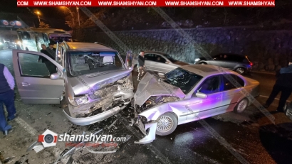 Խոշոր ավտովթար Երևանում․ բախվել են BMW-ն ու Mersedess Vito-ն․ 5 վիրավորներից 2-ը երեխաներ են