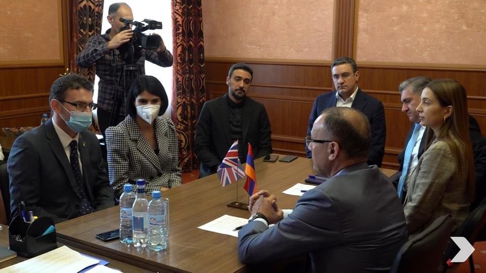 ԱԺ «Հայաստան» խմբակցության պատգամավորները հանդիպել են ՀՀ-ում Մեծ Բրիտանիայի դեսպանի հետ