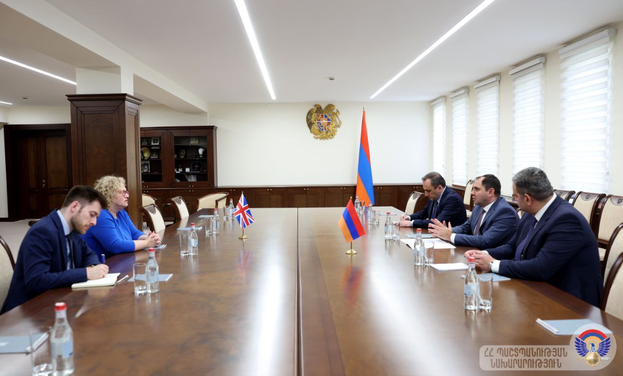 Սուրեն Պապիկյանը ևԱլեքսանդրա Քոուլին քննարկել են տարածաշրջանային ու միջազգային անվտանգությանը վերաբերող մի շարք հարցեր