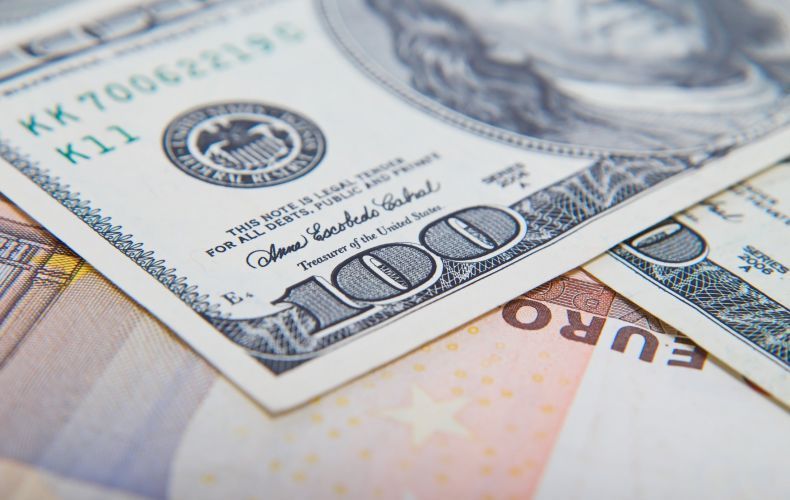 Դոլարը շարունակում է նվազել