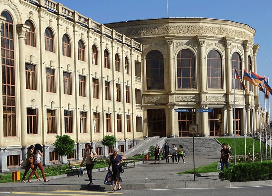 Իրավապահները մտել է Գյումրու քաղաքապետարան. կատարվում են քննչական գործողություններ