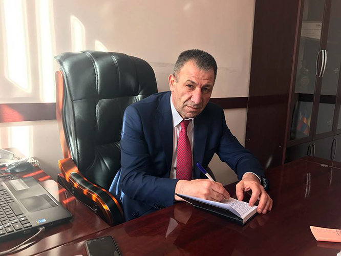 Արթիկի գործող քաղաքապետը Փաշինյանի հետ որևէ առնչություն ունենալ չի ցանկացել․ «Փաստ»