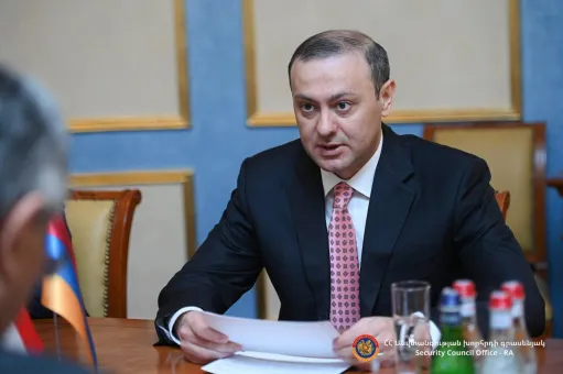 ԱԽ քարտուղարը և Նիդերլանդների վարչապետի խորհրդականը քննարկել են տարածաշրջանում անվտանգային իրավիճակը