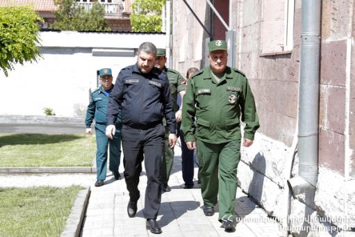 ԱԻ նախարարն այցելել է Երևաnի փրկարարական վարչություն և հրշեջ փրկարարական ջոկատներ