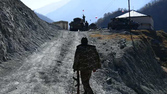В российской зоне ответственности в Карабахе произошел обстрел