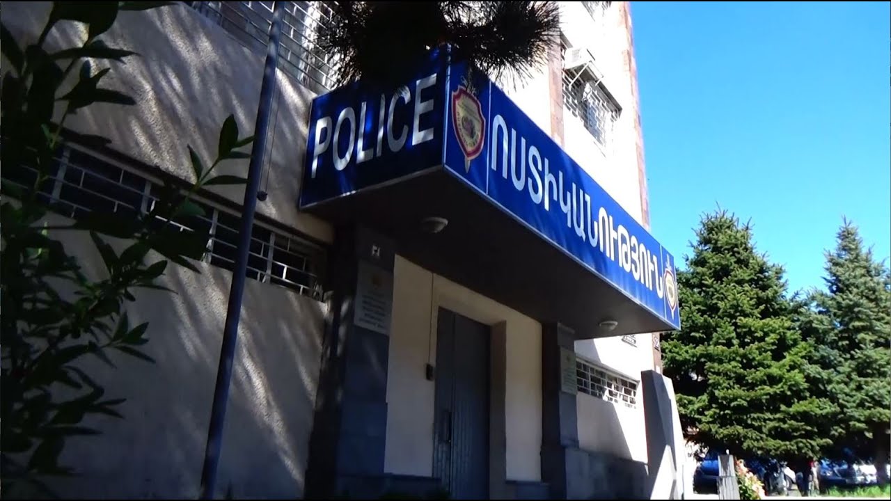 Մալաթիայի ոստիկանները ապօրինի հրազեն ու կանեփի բույսեր են հայտնաբերել (տեսանյութ)