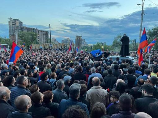 Երկրպագո՞ւ, անհաղորդ դիտո՞րդ, թե՞ անմիջական մասնակից. «Փաստ»