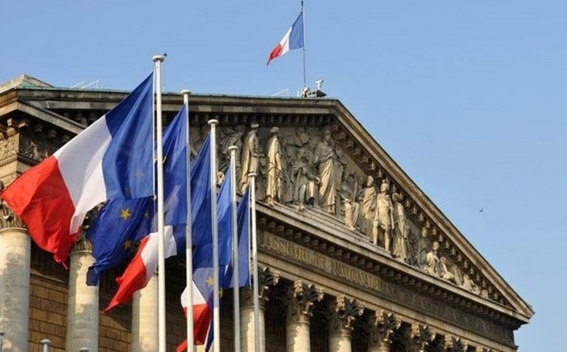 Франция озабочена сообщениями о продвижении азербайджанских войск в Нагорном Карабахе и призывает их вернуться на позиции, согласованные в рамках заявления о прекращении огня от 9 ноября 2020 года: МИД Франции