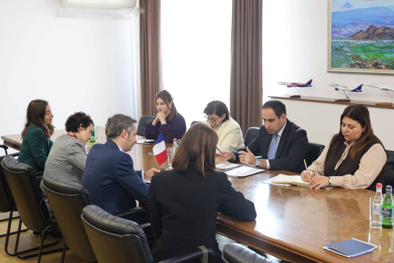 ՏԿԵ նախարարն ու Ֆրանսիայի դեսպանը քննարկել են Հյուսիս-հարավ ճանապարհային միջանցքի Սիսիան–Քաջարան հատվածում Բարգուշատի թունելի կառուցման ծրագիրը