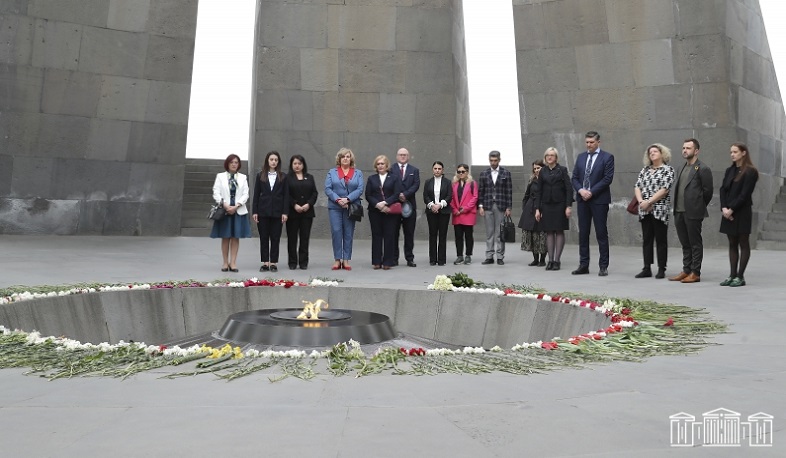 Պետք է ապրել խաղաղ և թույլ չտալ, որ կրկնվի այն, ինչ կատարվել է հայ ժողովրդի հետ. Լիտվայի Սեյմի պատվիրակության ղեկավար