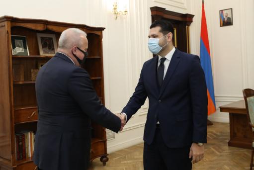 Փոխվարչապետը ՌԴ դեսպանի հետ քննարկել է հայ-ռուսական հարաբերությունների զարգացման հեռանկարները