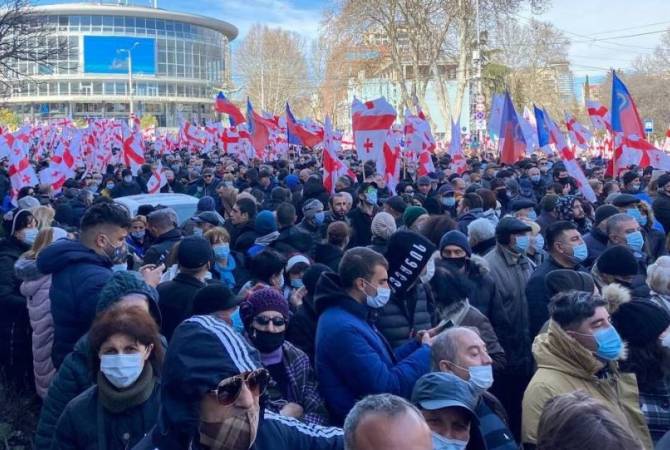 Վրաստանում ընդդիմությունը երթ է սկսել. Թբիլիսիի կենտրոնական պողոտան փակ Է