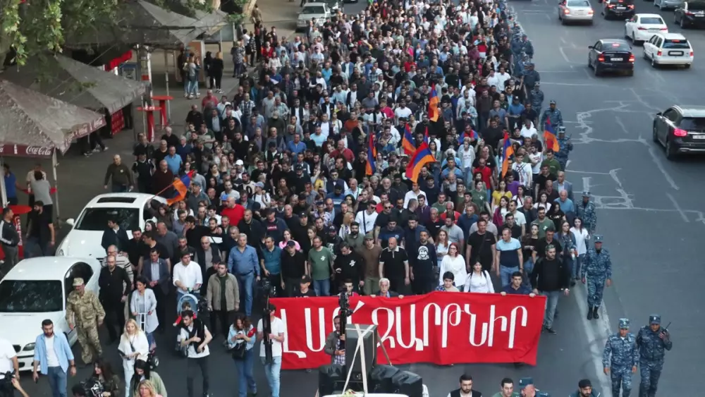 Իշխանական որոշ շրջանակներ տագնապած են ընդդիմության պայքարից․ «Հրապարակ»