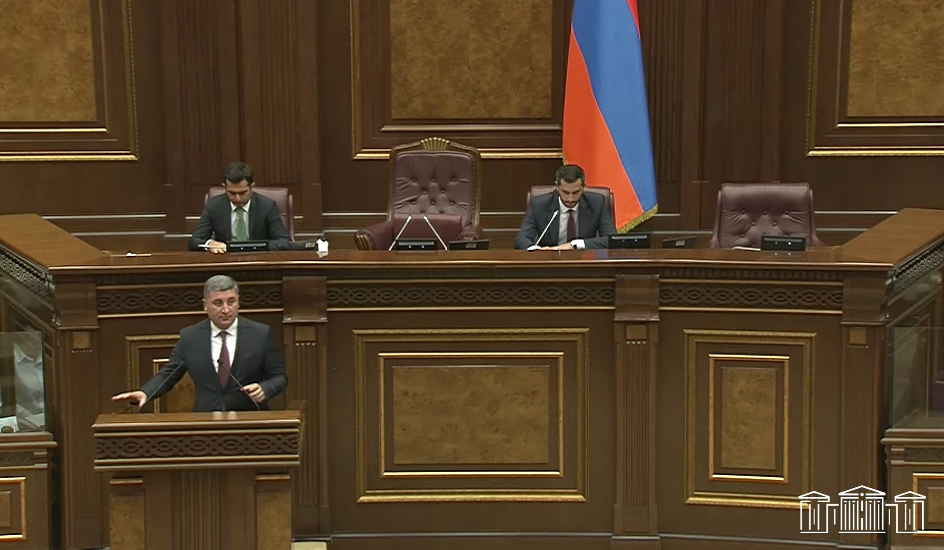 Խնդրահարույց է հատկապես 10 ընտանիքի հարցը, որոնք անօթևան են վթարային իրավիճակի պատճառով․ Գնել Սանոսյանը՝ Գյումրի համայնքի վթարային շենքերի մասին