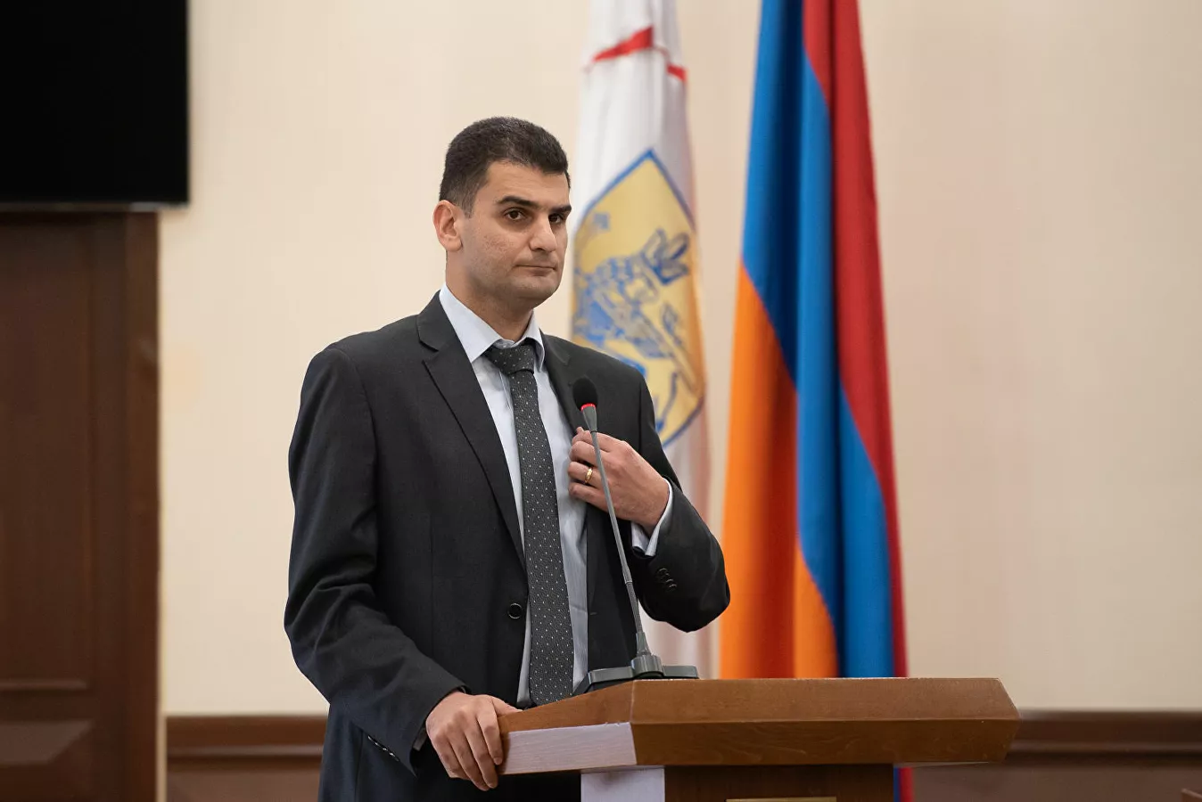 Կանայք պատվով են կատարում ամենաբարդ աշխատանքները` միաժամանակ մնալով նույնքան գեղեցիկ և հմայիչ․ Երևանի քաղաքապետ