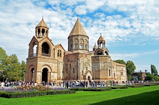 Եկեղեցուն բարոյական դասեր տալու փոխարեն կառավարությունը պետք է երկրի սահմաններն ու քաղաքացիների անվտանգությունը ապահովի․ Գերմանահայոց Կենտրոնական Խորհուրդ