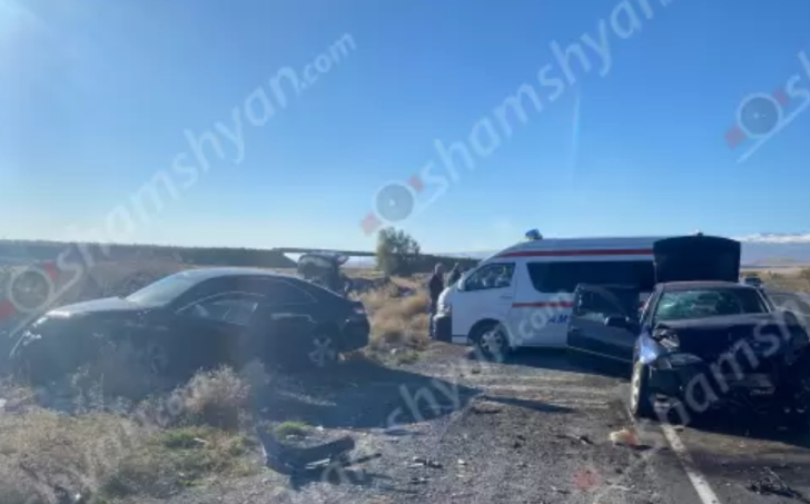 Կոտայքում բախվել են «Toyota Camry»-ն և «Opel Astra»-ն. կա 4 վիրավոր