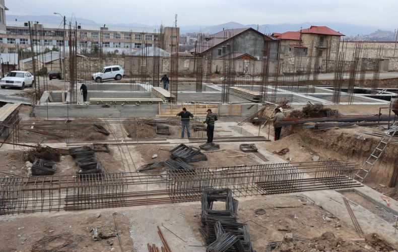 Ստեփանակերտի Առաքելյան փողոցում մեկնարկել են նոր բազմաբնակարան շենքի շինարարական աշխատանքները