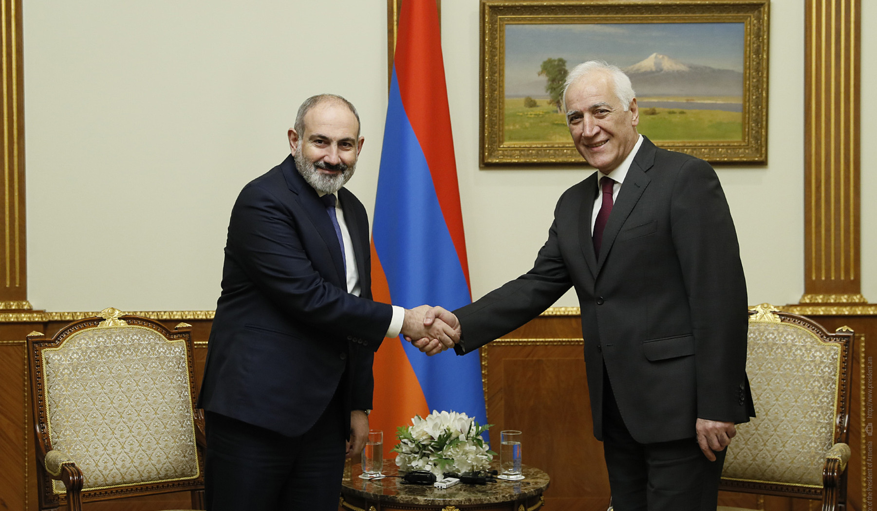 Ձեր հարուստ փորձն անմնացորդ ծառայեցնում եք Հայաստանի պետական շահերի պաշտպանությանը. վարչապետը շնորհավորել է նախագահին