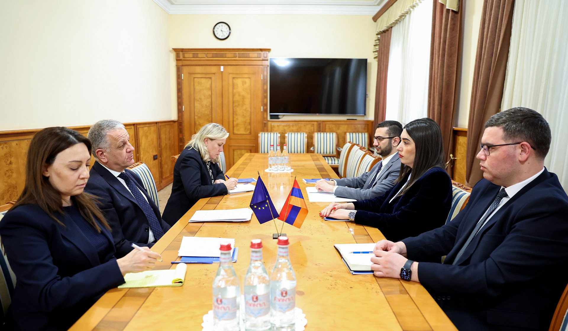 ՆԳ նախարարն ու ԵՄ պատվիրակության ղեկավարը վիզաների ազատականացման ուղղությամբ նախանշել են առաջիկա անելիքները
