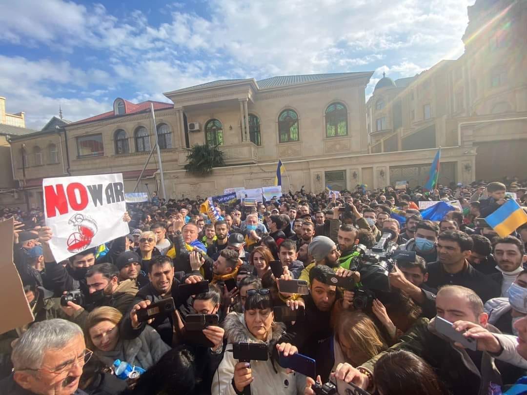 Բաքվում հակապուտինյան ակցիաներ են Путин - вор, Путин - киллер, Путин - диктатор լոզունգներով (տեսանյութ)